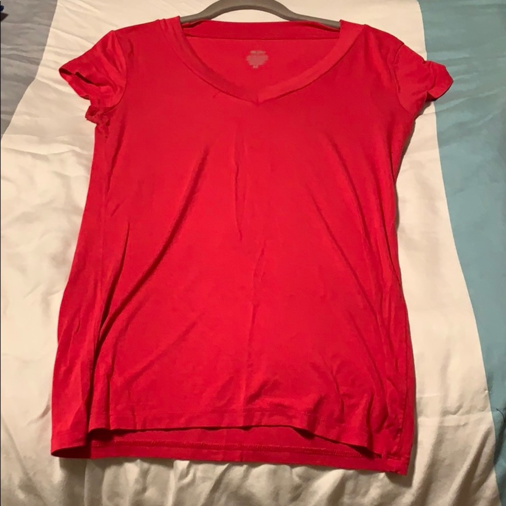 3 medium mossimo fitted T-shirts.